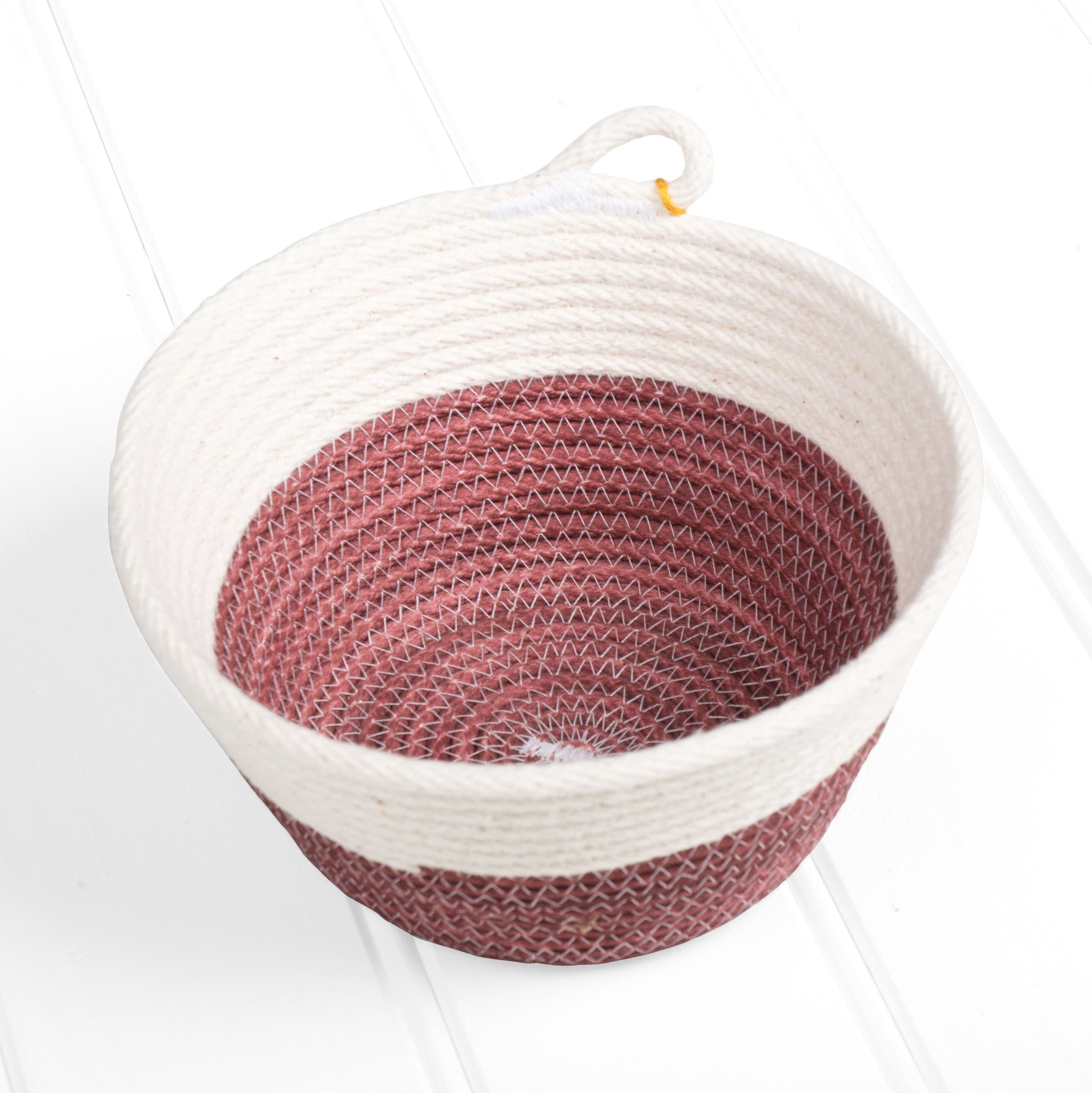 Medium dyed basket – red