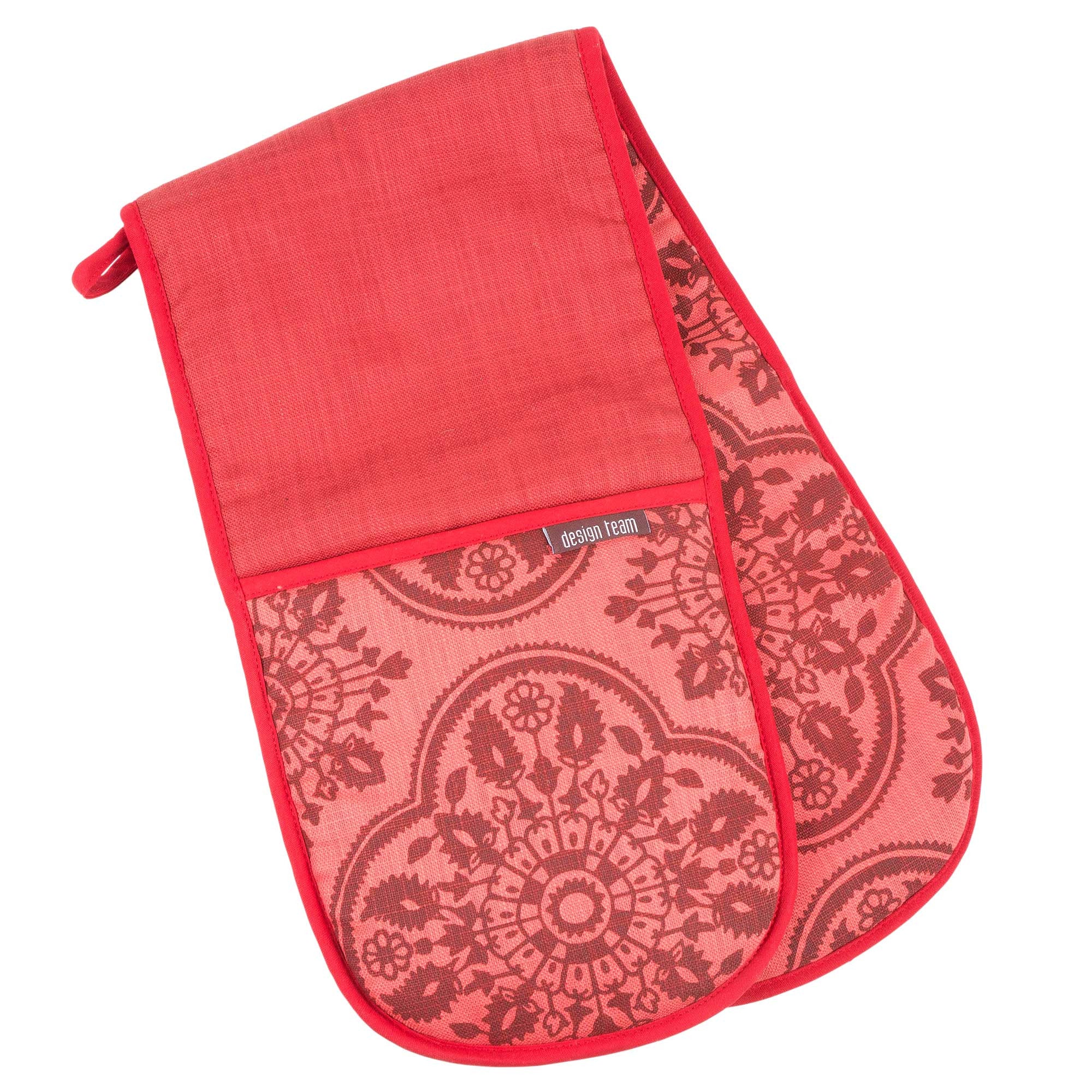 Red Keswick oven gloves